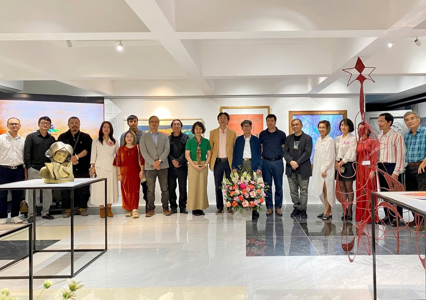 TRIỂN LÃM “GIẢNG VIÊN – NHÀ SÁNG TẠO NGHỆ THUẬT” CHÍNH THỨC KHAI MẠC